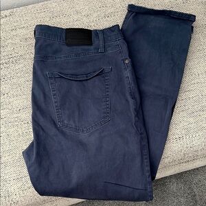 Lucky Brand Slim Blue Jeans Timeless Style